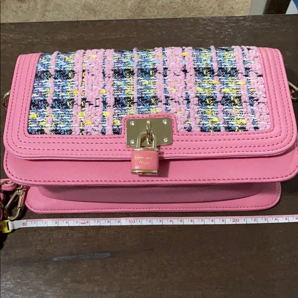 Samantha Vega sling bag - Picture 2 of 7